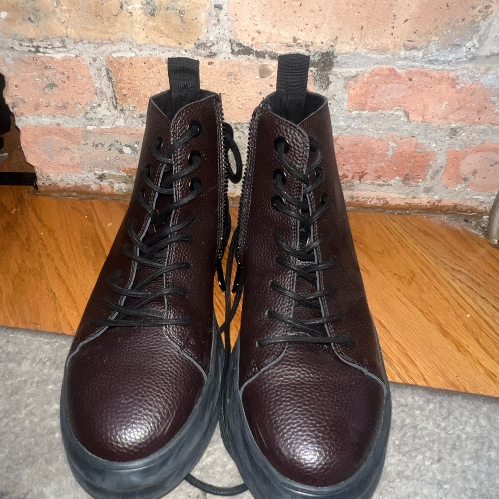 Karl Lagerfeld men’s leather boots size 10